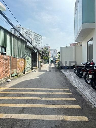 ĐẤT GÓC 2 MẶT TIỀN - GẦN XA LỘ HÀ NỘI - METRO - TIỆN XÂY DỰNG - 165M²