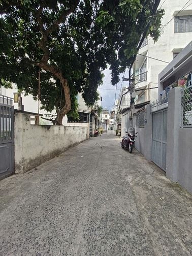 CẶP ĐẤT HẺM THÔNG XE HƠI NGUYỄN THÁI SƠN, PHƯỜNG HẠNH THÔNG, 8x23m