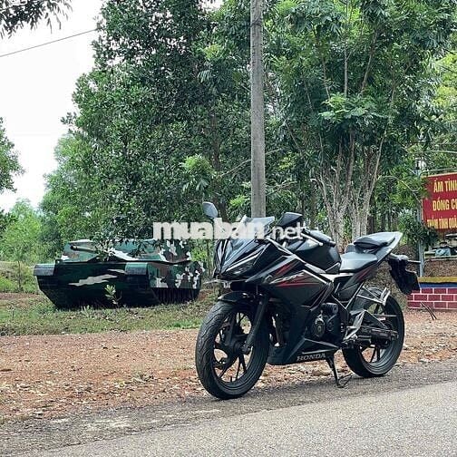 Honda CBR150R Đen 35.138 km