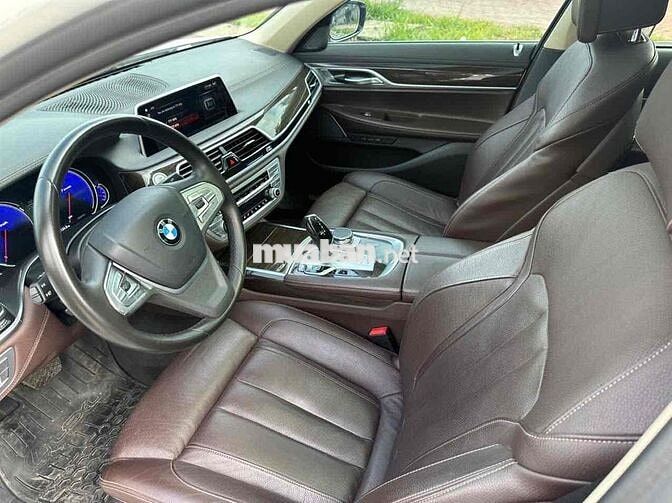 BMW 730Li 2018 Trắng Tự động 8 cấp