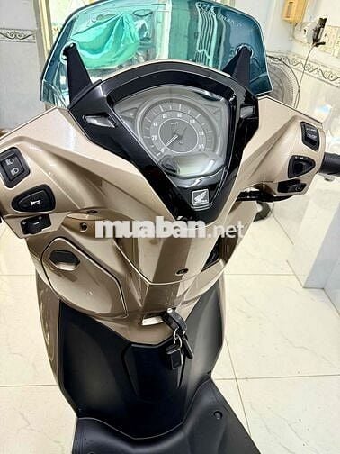 Lead 125 Smartkey 2018 Đồng TFT phối đen bạc