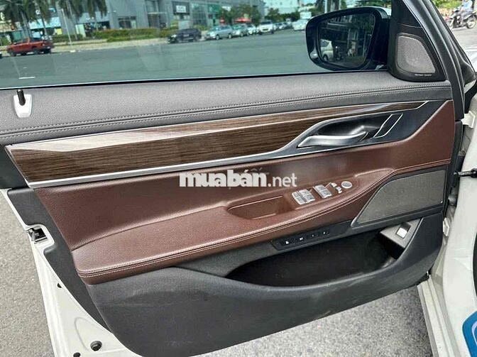 BMW 730Li 2018 Trắng Tự động 8 cấp