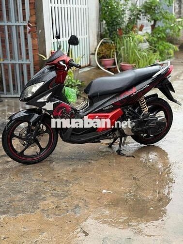 Yamaha Novo 4 Tự động Đen, Đỏ