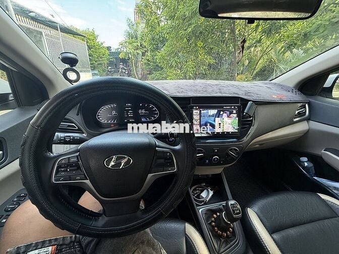 Hyundai Accent 2023 Số sàn 24.000 km Trắng