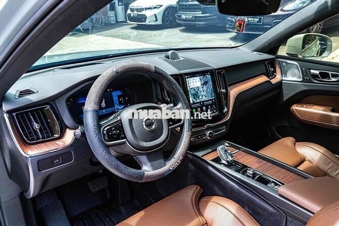 Volvo XC60 Ultra 2025 Xám 3.000 Km