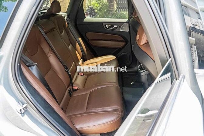 Volvo XC60 Ultra 2025 Xám 3.000 Km