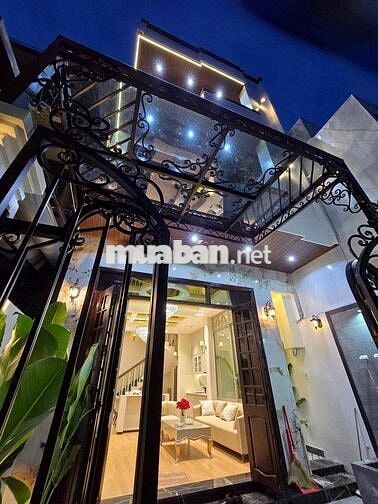 134 CHO THUÊ NHÀ ĐẸP 3 TẦNG 250M² CÓ BỒN TẮM LỘ THIÊN