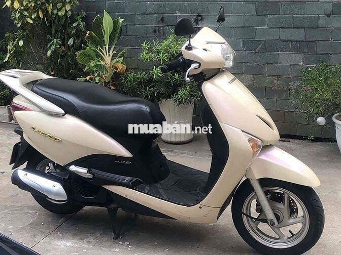 Honda Lead Fi  bstp , màu vàng kem