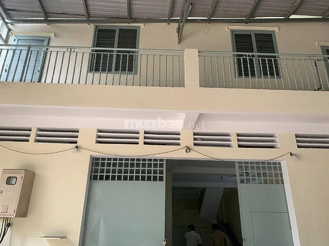 20tr_8x18m 1 lầu_Hẻm 10m Tô Hiệu container được_cho thuê nhà Tân Phú 