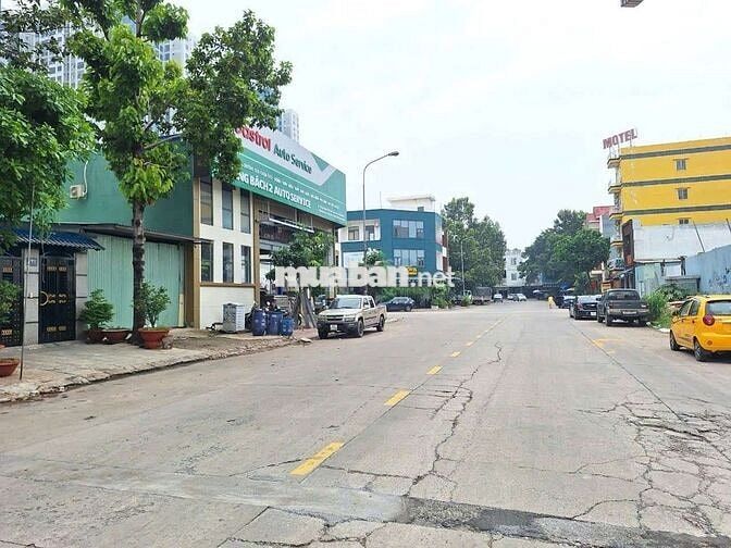 Đất 171m ngang 6m mặt tiền kinh doanh gần VinCom ngã tư 550 Dĩ An.