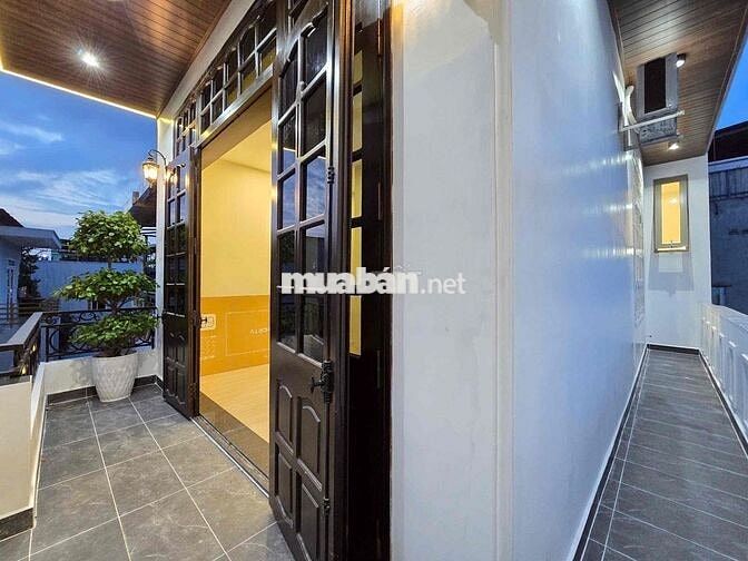 134 CHO THUÊ NHÀ ĐẸP 3 TẦNG 250M² CÓ BỒN TẮM LỘ THIÊN