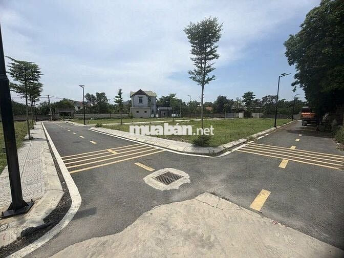 loanh quanh hơn 2 tỷ đất đẹp Thủy Xuân , Chương Mỹ , Hà Nội