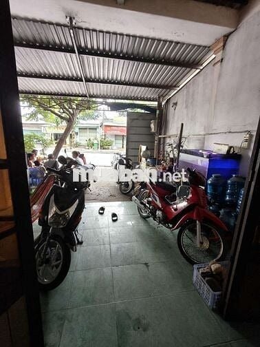 Nhà mặt tiền đường Nguyễn Văn Tuôi Thị Trấn Bến Lức.