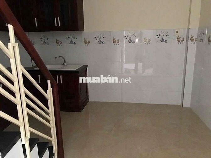nhà nc sát mt đường đõ Quang đâu p.Phạm ngũ lão Q1
