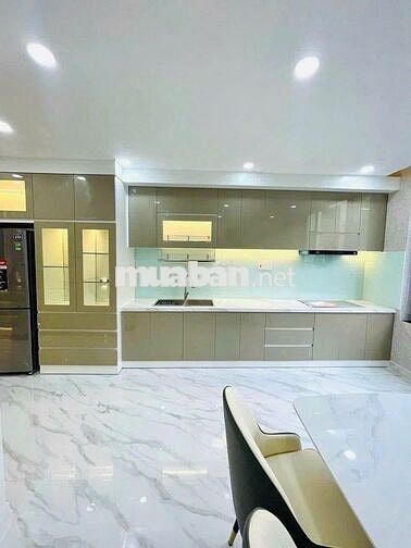 Cho thuê nhà MT 597A Lê Hồng Phong, Phường 10, Quận 10