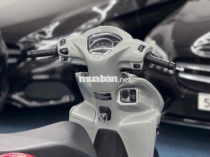 Honda Vision 2025 Xám 8k 9 CHỦ
