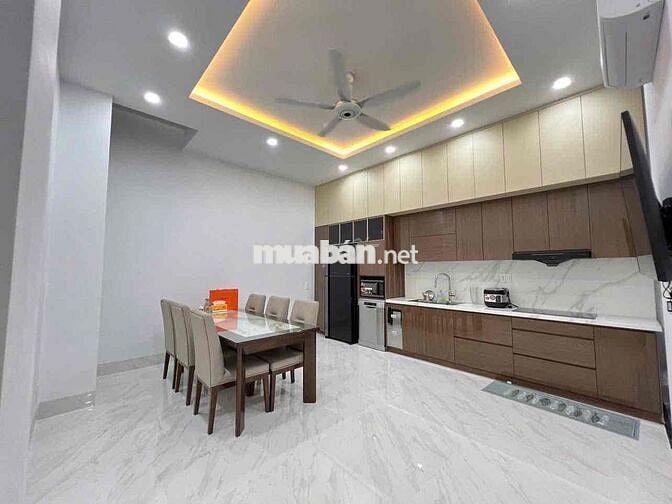 MT Khu Bàu Cát, P Bảy Hiền, 5x20m, 5 tầng, 5pn 5wc có thang