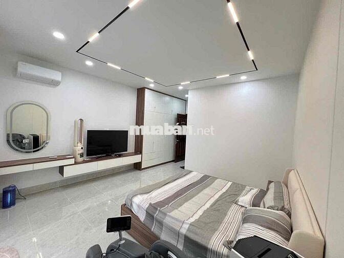 MT Khu Bàu Cát, P Bảy Hiền, 5x20m, 5 tầng, 5pn 5wc có thang