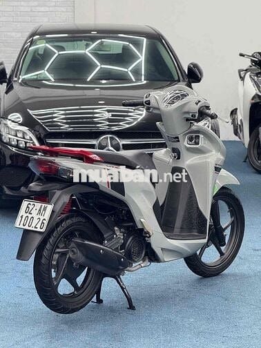 Honda Vision 2025 Xám 8k 9 CHỦ