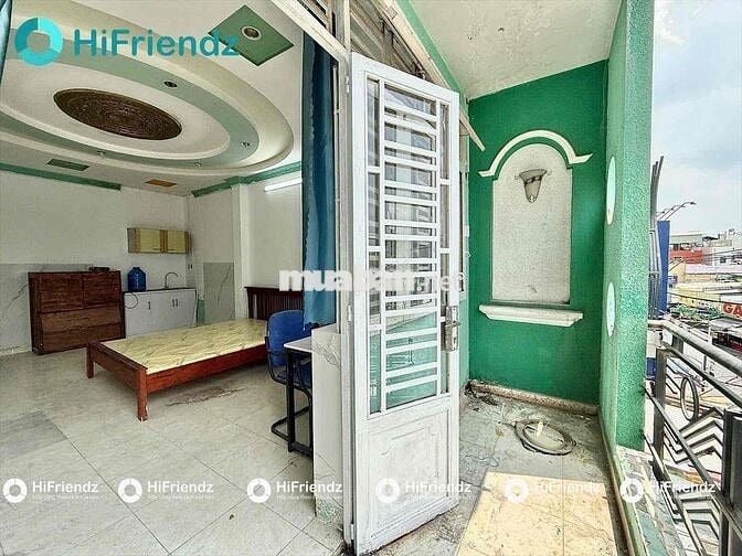 PHÒNG BAN CÔNG MỚI XÂY GẦN CÔNG VIÊN LÀNG HOA