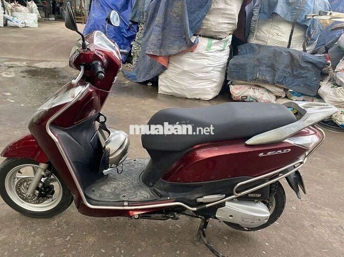  Lead 125 đỏ đầu chưa mở còn dán keo 9 chủ q3