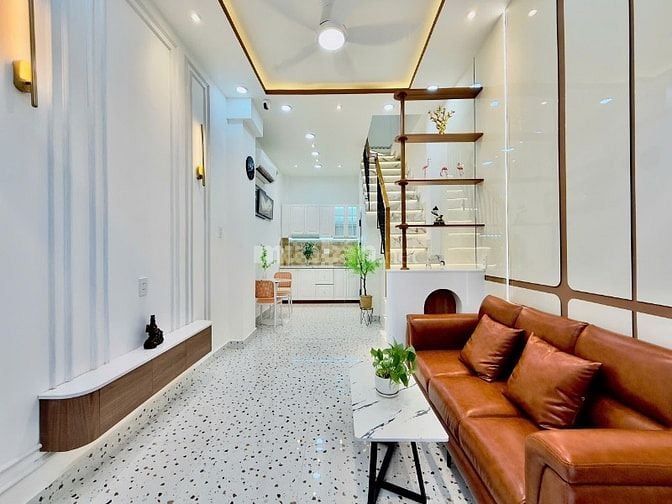 NHÀ MỚI HUỲNH VĂN BÁNH - GẦN LÊ VĂN SỸ - 5 TẦNG - FULL NỘI THẤT - CHỈ 