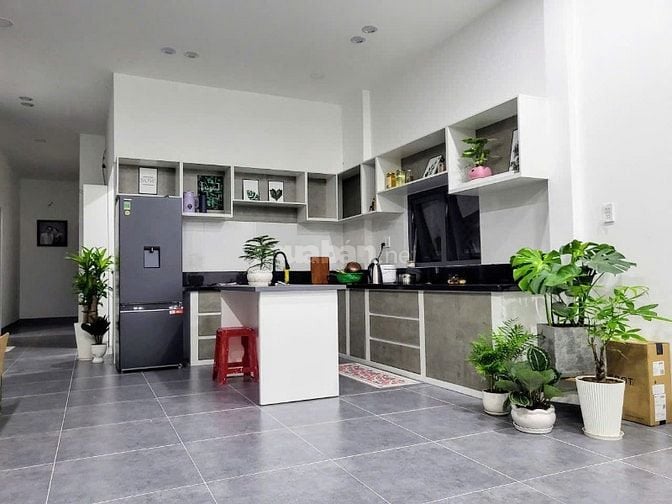 CHÍNH CHỦ CẦN BÁN GẤP NHÀ VƯỜN TRỊNH QUANG NGHỊ - GẦN BẾN XE QUẬN 8