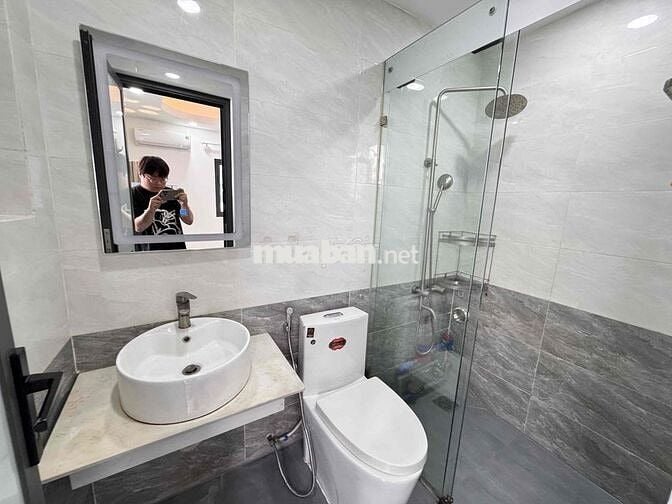 khai trương 1 phòng ngủ ban công ngay Phố Phan Đăng Lưu giáp Q1 Q3 PN