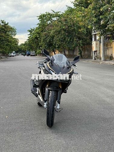Honda CBR150R màu Đen