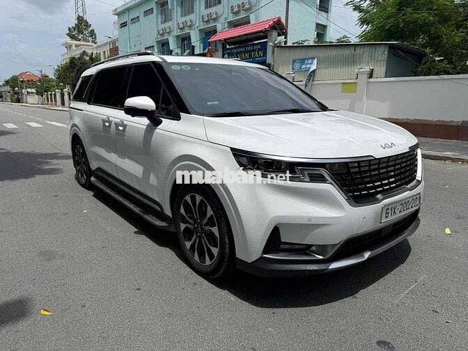Kia Carnival Signature 2021 Trắng 7 chỗ
