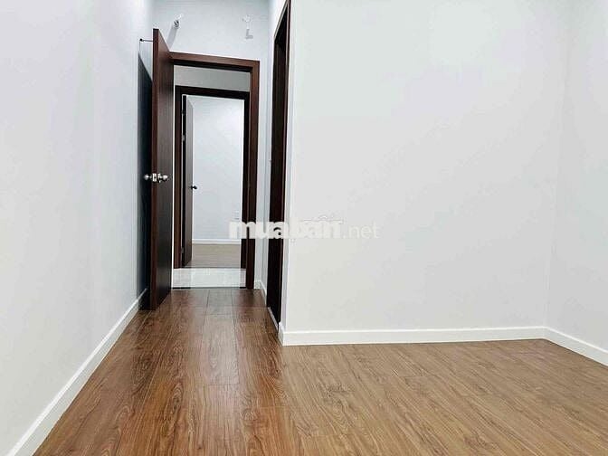 2 PN 2 WC Rộng 60m2 - Còn Phòng Master 3,450Tr/Tháng - Metro Số 1