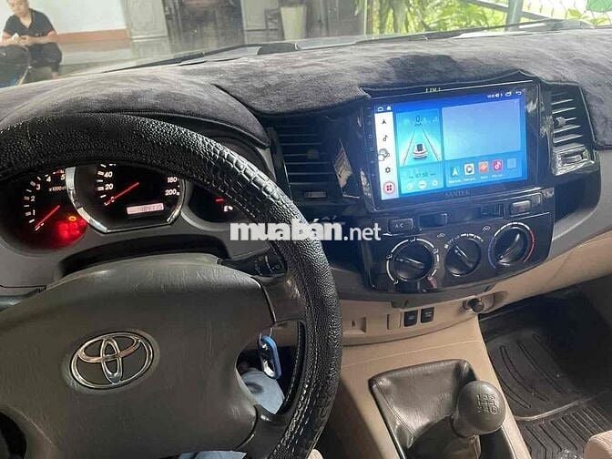 Toyota Fortuner 2010 Số sàn Bạc 184.115 km