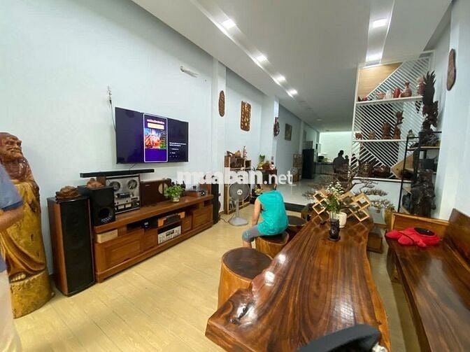 Cho thuê nhà mặt tiền khu Hoa bằng phường Tân Sơn nhì:;4x 22M