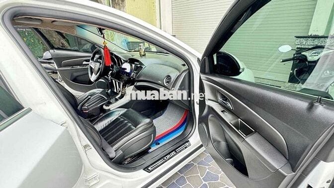 Chevrolet Cruze LT 2017 Số sàn Trắng 5 chỗ