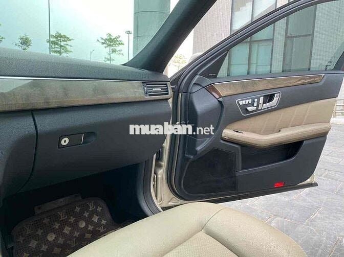 Mercedes E350 2009 4x4Matic Vàng cát