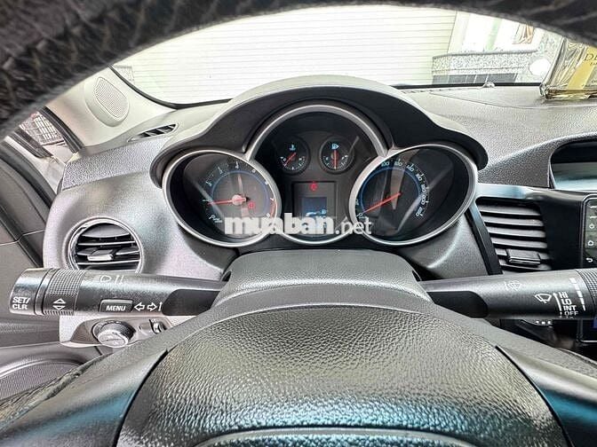 Chevrolet Cruze LT 2017 Số sàn Trắng 5 chỗ