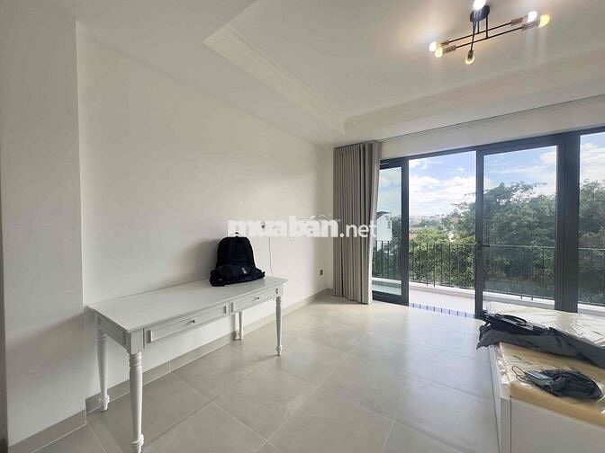 CHO THUÊ CHDV BAN CÔNG CUỐI ĐƯỜNG NGUYỄN THÁI SƠN VIBE SIÊU SANG