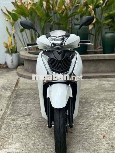 Honda SH 125 CBS Trắng