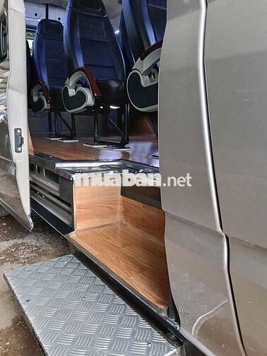 Ford Transit 2017 16 chỗ Vàng cát