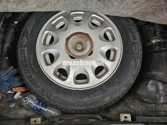 Ford Laser 2001 1.6MT Gầm Bệ Chắc. Máy Đại Chất
