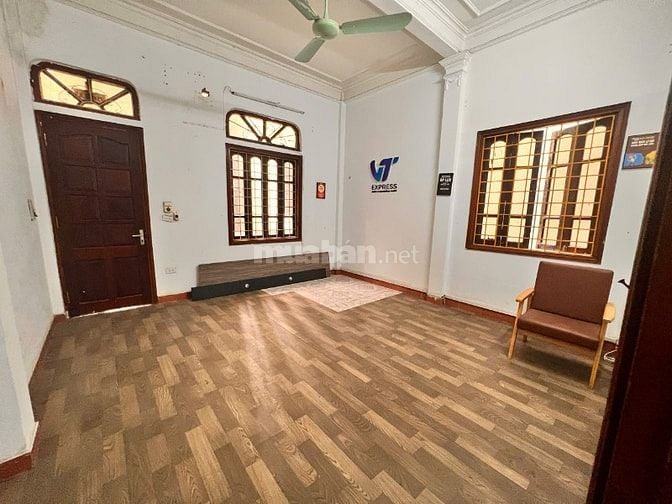 Cho thuê nhà 50m2 mặt ngõ ô tô tránh làm văn phòng