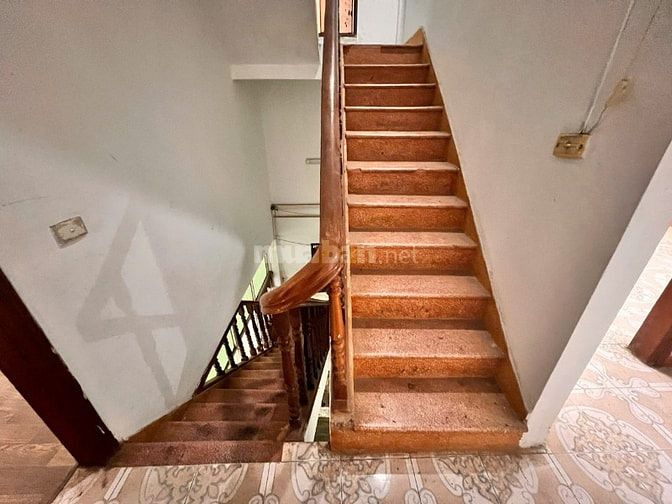 Cho thuê nhà 50m2 mặt ngõ ô tô tránh làm văn phòng