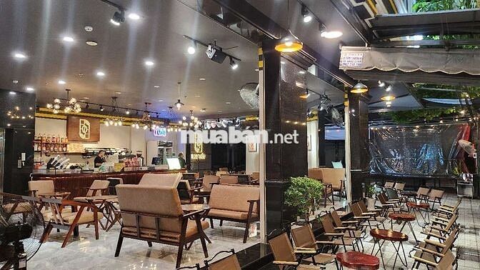 BOB THỨC COFFEE TUYỂN DỤNG