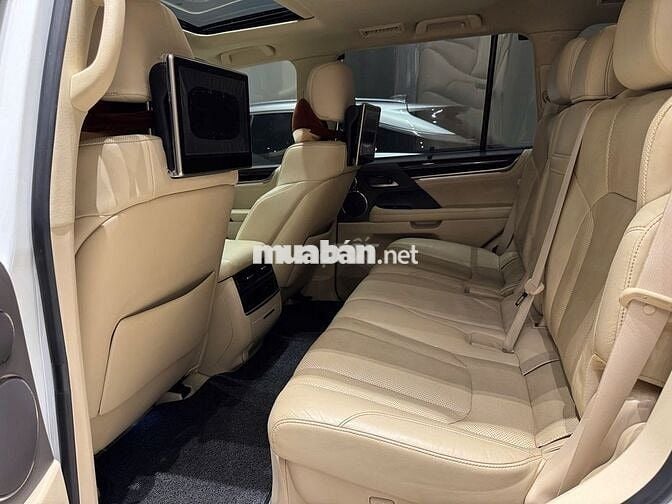 Lexus LX570 2018 Trắng Camay 59.000 km