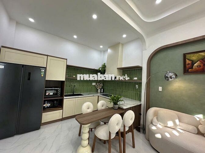 Nhà Gần Ngã 6 mới Giá rẻ nhỉnh hơn 2 tỷ 