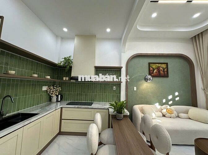 Nhà Gần Ngã 6 mới Giá rẻ nhỉnh hơn 2 tỷ 