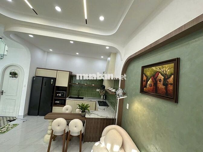 Nhà Gần Ngã 6 mới Giá rẻ nhỉnh hơn 2 tỷ 