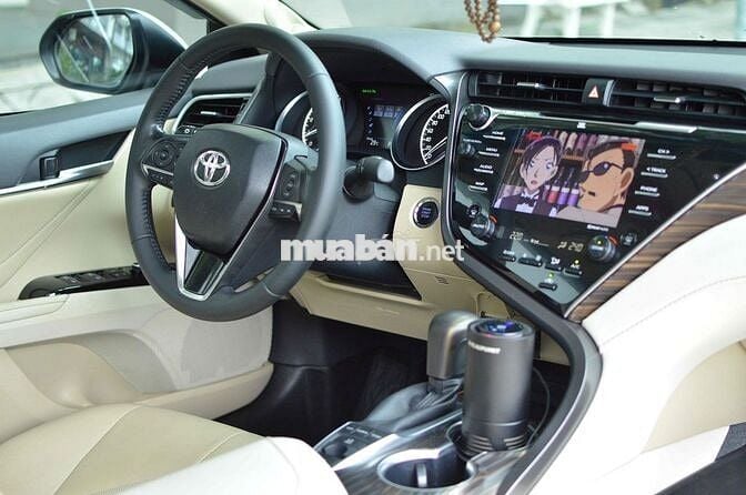 Toyota Camry 2.5Q Trắng 2020 chính chủ 1 đời chủ