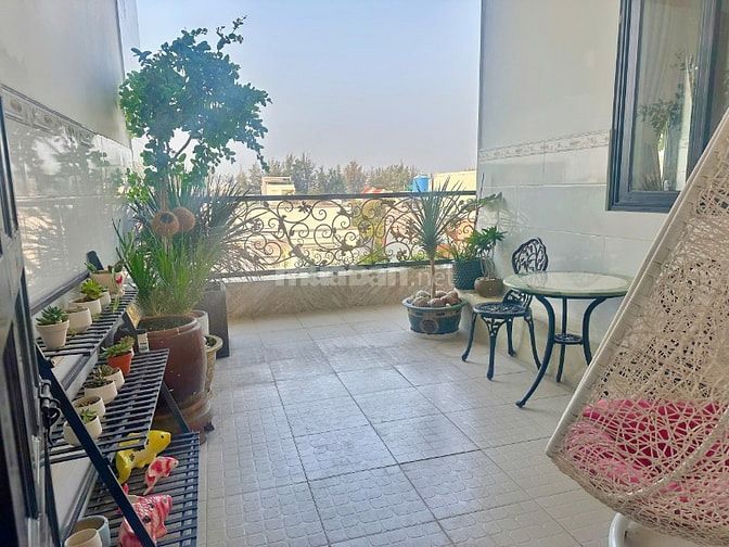 Ann bán căn góc Cc 243A NTH đối diện Botanic Tower lầu cao thoáng mát 