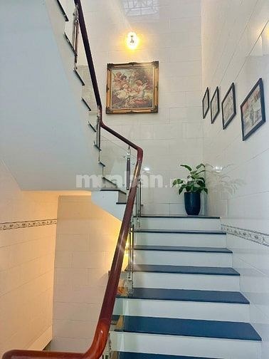 Ann bán căn góc Cc 243A NTH đối diện Botanic Tower lầu cao thoáng mát 